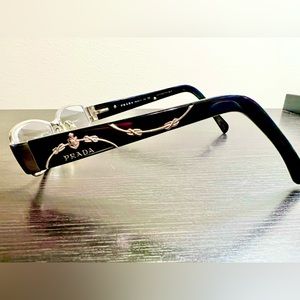 Prada Black & silver women’s eyeglasses